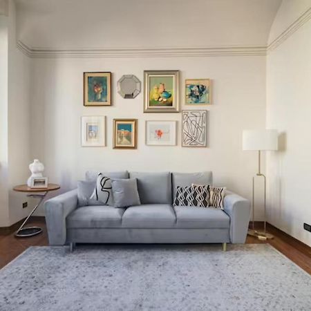 Large, Luxurious Family Apartment In Biella'S Historic Center Exterior photo